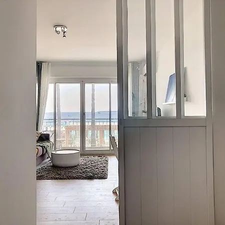 Apartman Front De Mer - Moderne - Vue Magique Baie Juan Antibes